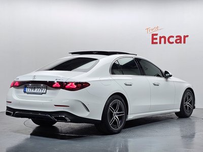 MERCEDES-BENZ E-CLASS - 4