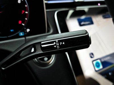 MERCEDES-BENZ E-CLASS - 9