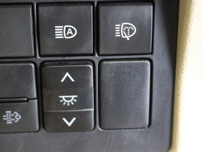 TOYOTA LAND CRUISER PRADO - 8