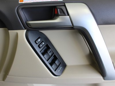 TOYOTA LAND CRUISER PRADO - 5