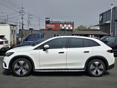 MERCEDES-BENZ EQE - 2