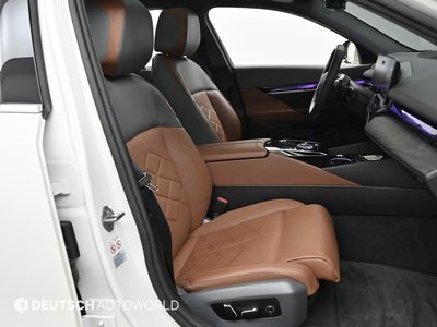 2023 BMW 5 SERIES 照片 10