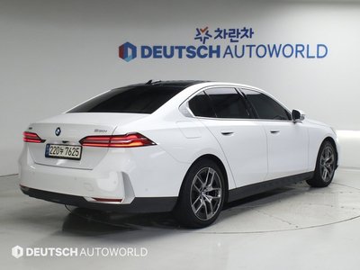 2023 BMW 5 SERIES 照片 5