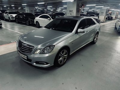 MERCEDES-BENZ E-CLASS - 4