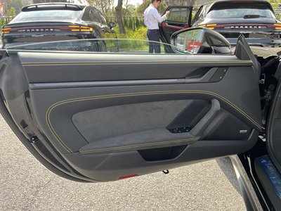 PORSCHE 911 - 8