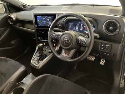 TOYOTA GR YARIS - 10