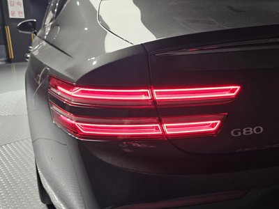 GENESIS G80 (RG3) - 10