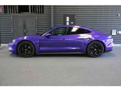 2026 Porsche TAYCAN 照片 2