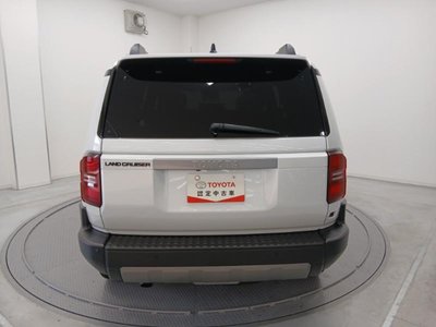TOYOTA LAND CRUISER 250 - 6