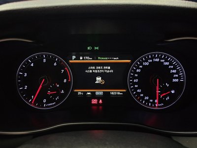 GENESIS G70 - 8