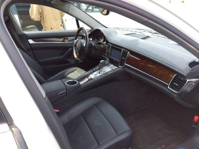 PORSCHE PANAMERA - 3
