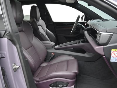 PORSCHE MACAN - 10