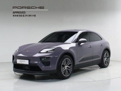 PORSCHE MACAN - 1