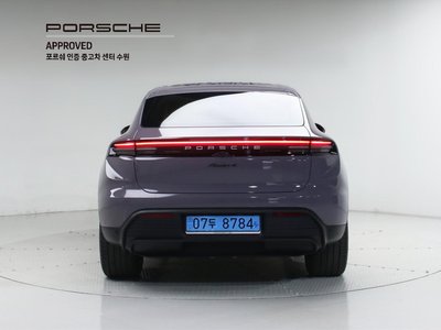 PORSCHE MACAN - 3
