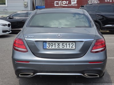 MERCEDES-BENZ E-CLASS - 3