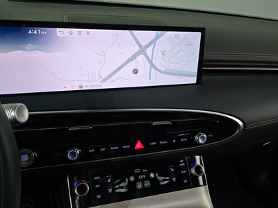 2024 Genesis GV70 — миниатюра 18