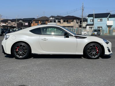 TOYOTA 86 - 8