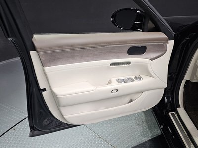 2022 Genesis G90 (RS4) thumbnail 14