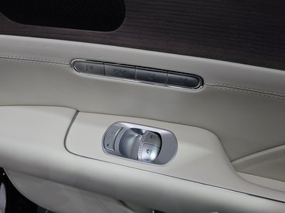 2022 Genesis G90 (RS4) thumbnail 35