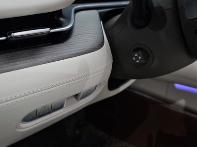 2022 Genesis G90 (RS4) thumbnail 30