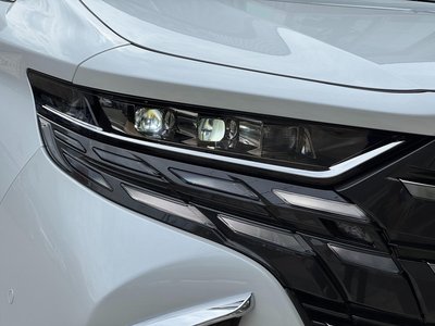 TOYOTA ALPHARD - 10