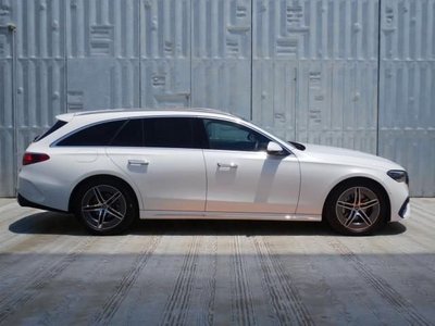 صورة 4 لـ 2025 Mercedes-BENZ E-CLASS