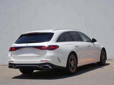 صورة 2 لـ 2025 Mercedes-BENZ E-CLASS