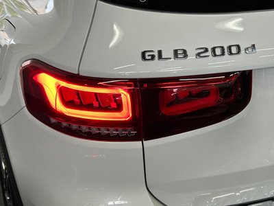 MERCEDES-BENZ GLB - 10