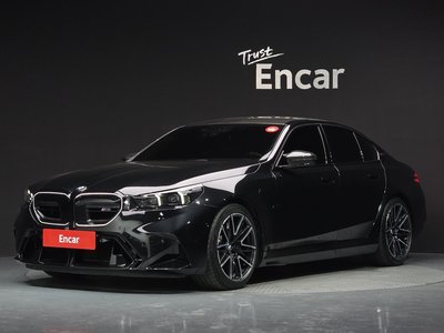 2025 BMW M5 照片 1