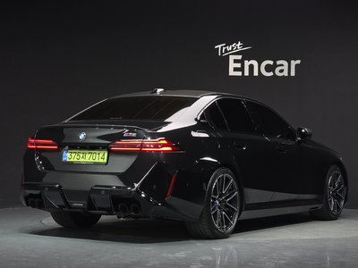 2025 BMW M5 照片 4
