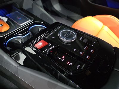 2025 BMW M5 缩略图 12