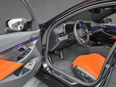 2025 BMW M5 缩略图 13