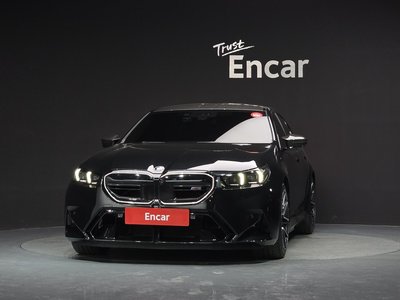 2025 BMW M5 照片 2