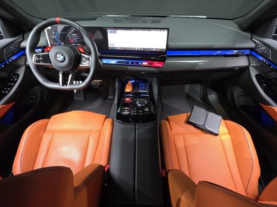 2025 BMW M5 照片 5