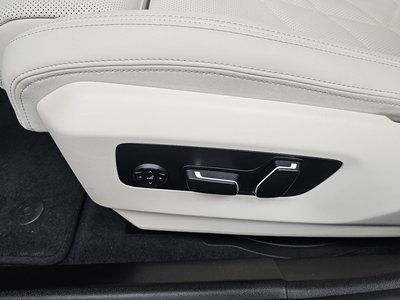 صورة مصغرة 29 لـ 2025 BMW 5 SERIES