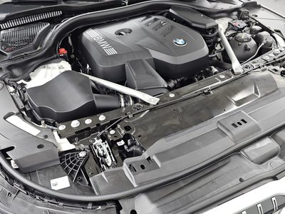 صورة 7 لـ 2025 BMW 5 SERIES