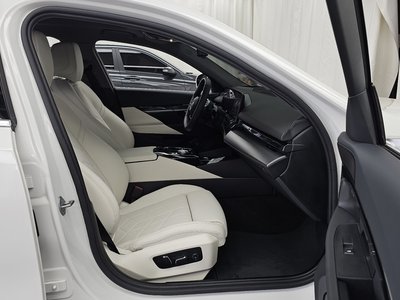 صورة مصغرة 17 لـ 2025 BMW 5 SERIES
