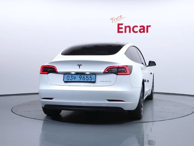 TESLA MODEL 3 - 4
