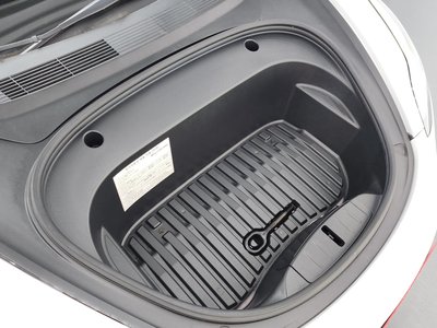 TESLA MODEL 3 - 7