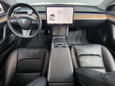 TESLA MODEL 3 - 5