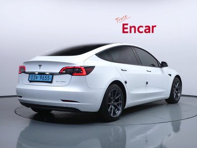 TESLA MODEL 3 - 3