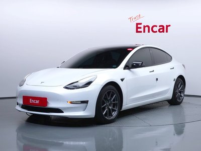 TESLA MODEL 3 - 1
