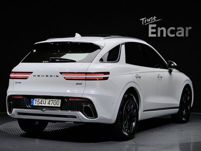 2021 Genesis GV70 photo 3