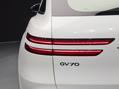 2021 Genesis GV70 photo 10