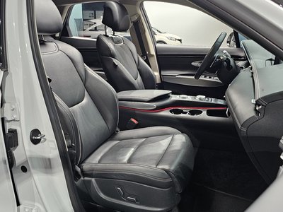 2021 Genesis GV70 thumbnail 16