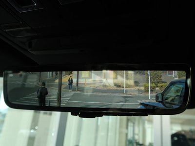 LAND ROVER DEFENDER - 8