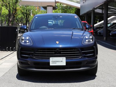 PORSCHE MACAN - 5