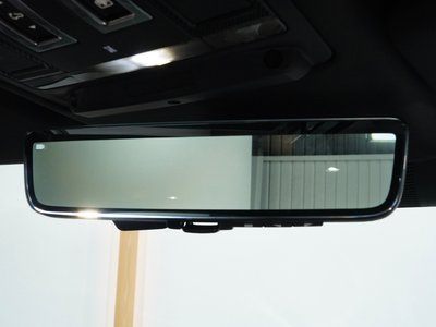 LAND ROVER DEFENDER - 7