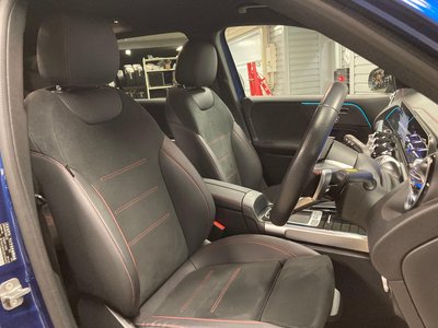 MERCEDES-BENZ EQB - 8