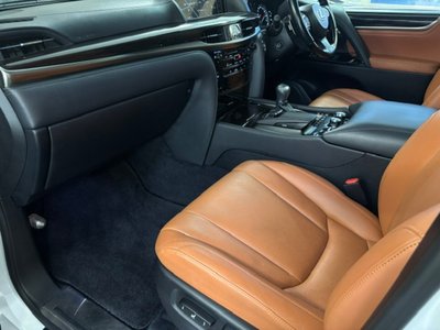 2017 Lexus LX — миниатюра 40